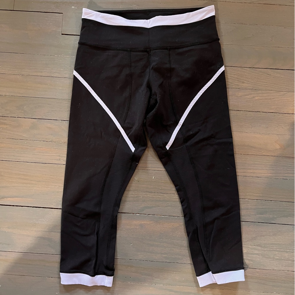 Lululemon Black Cropped Leggings